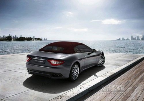 ismo敞篷车 美国约售927万元新葡京博彩玛莎拉蒂GranTur(图4)